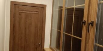 Установка пвх-дверей с ламинацией