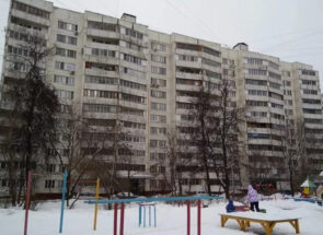 Остекление пластиковыми окнами дома серии ii68-02