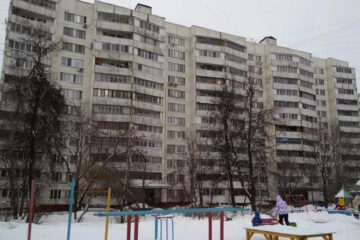 Остекление пластиковыми окнами дома серии ii68-02