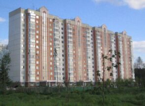 Остекление пвх окнами дома серии п-44м