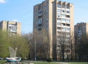 Остекление окнами из пластика домах смирновская башня