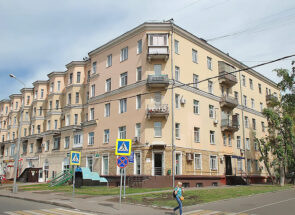 Застекленный балкон в сталинке