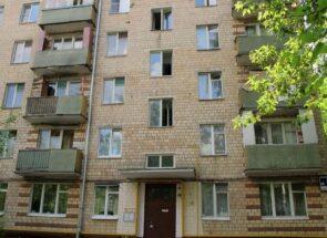 Серия дома 1-511/5 с остеклением из пластика