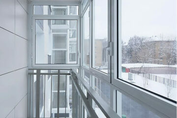 Остекление балконов окнами пвх