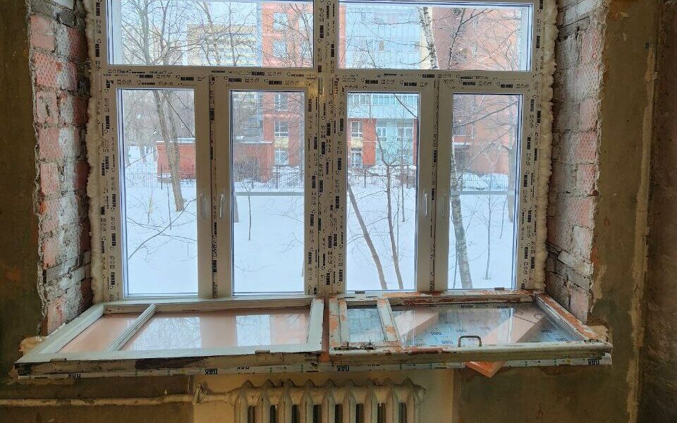 Установка окон Rehau в Сталинском доме