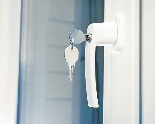 Противовзломный замок на окнах