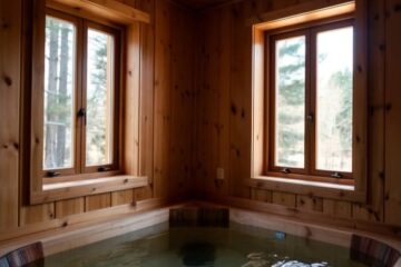 Деревянные окна для бани