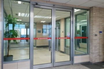 Входные группы для торгового центра