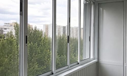 Холодные окна проведал